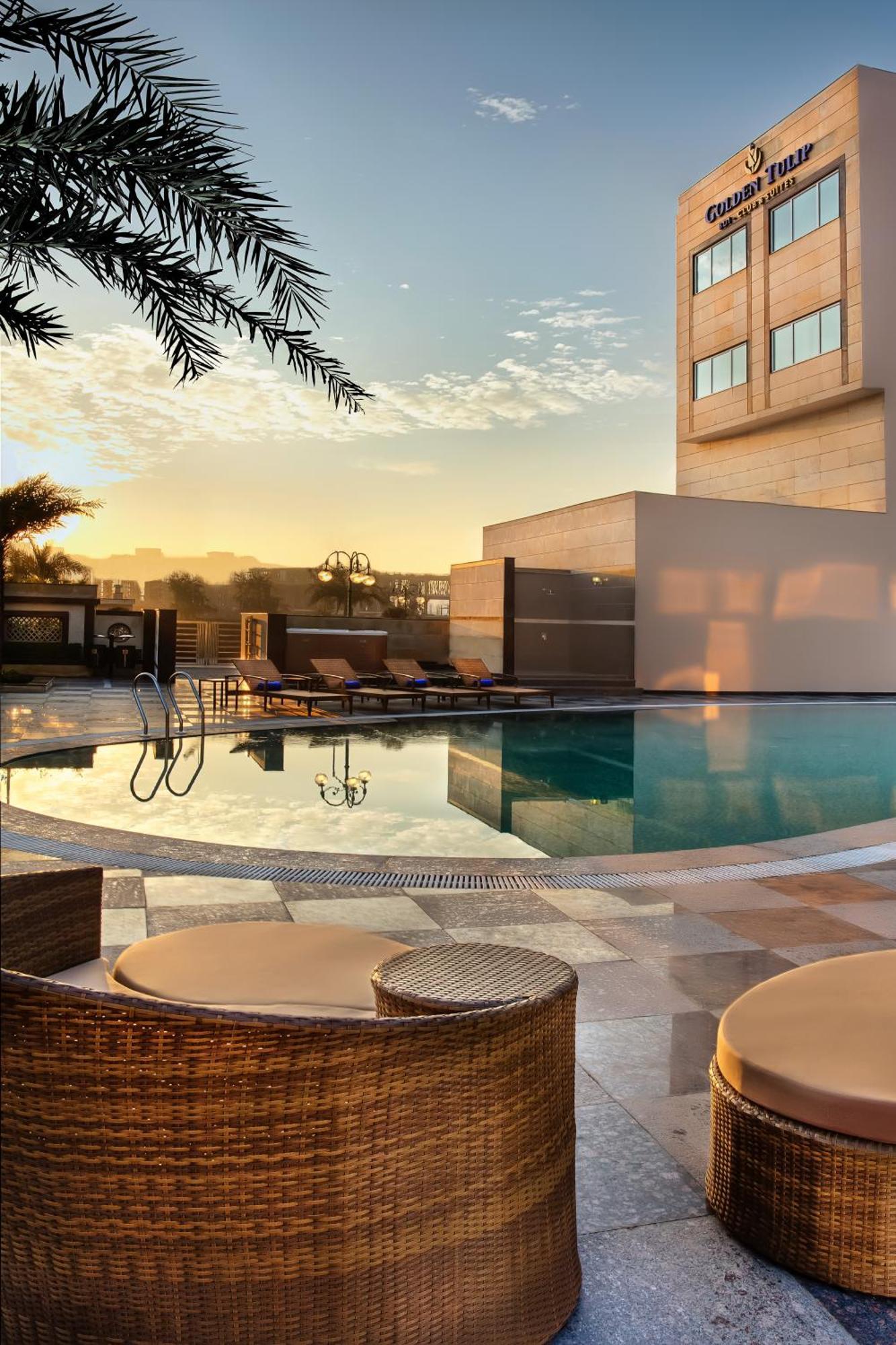 Golden Tulip Bhiwadi Hotell Eksteriør bilde