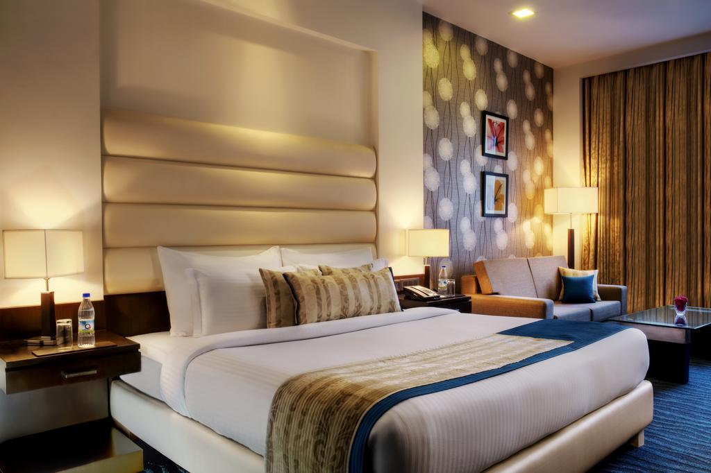 Golden Tulip Bhiwadi Hotell Eksteriør bilde