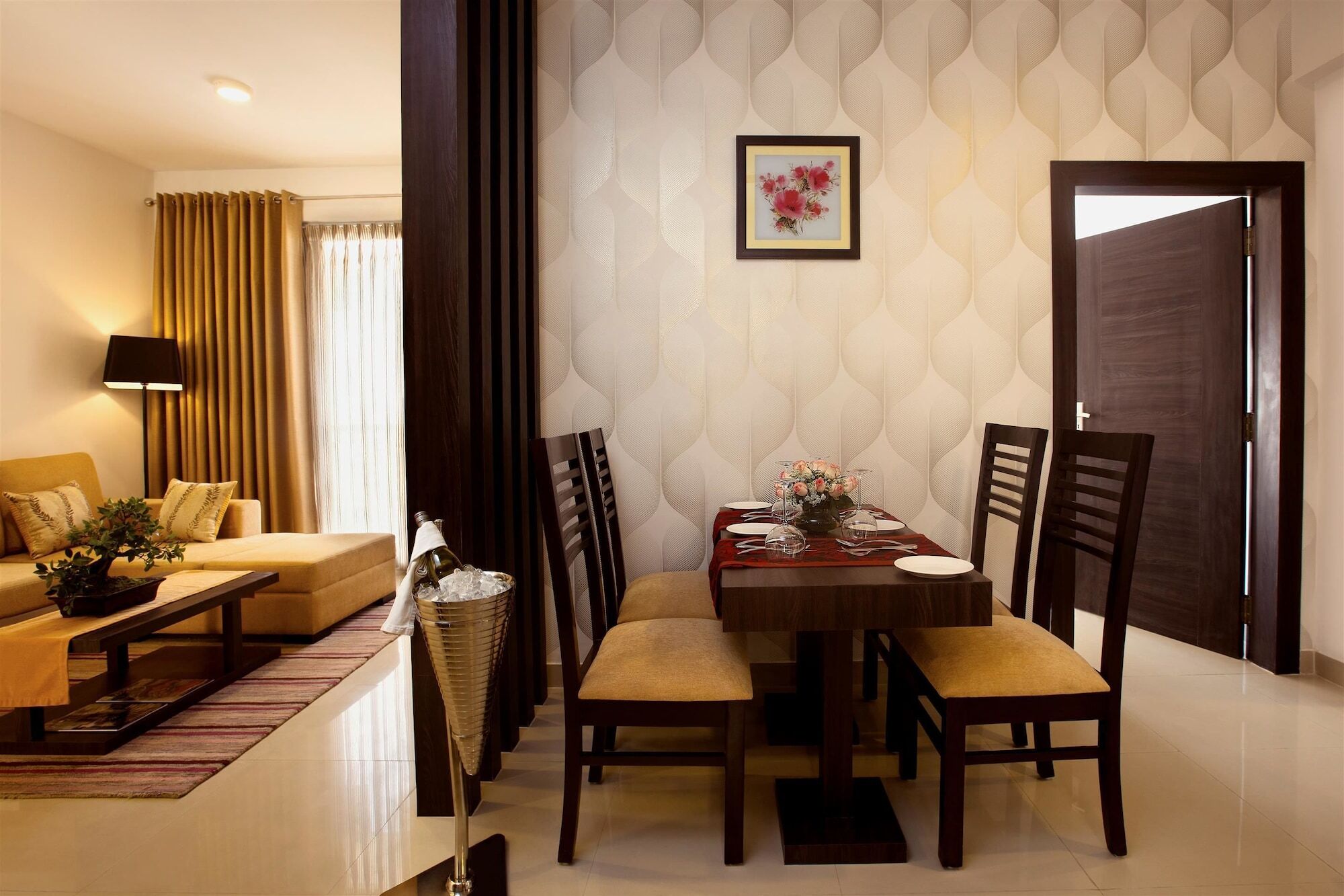 Golden Tulip Bhiwadi Hotell Eksteriør bilde